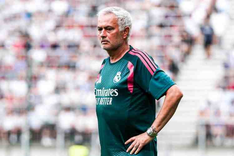 米亚托维奇：穆帅耐心等时机，换上体能充沛球员彻底改变比赛走势
